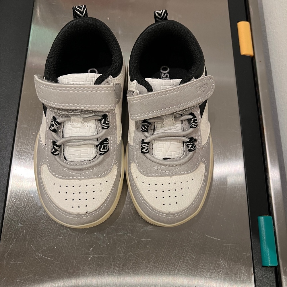 OshKosh B'gosh White and Gray Kids Sneakers